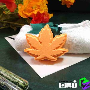 قالب کوکتل پدیکور برگ شاهدانه